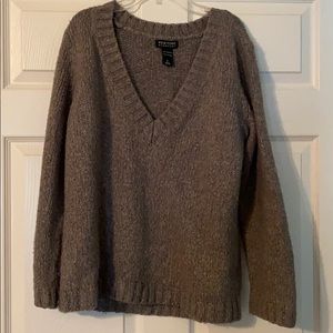 New York & Co Large Gray/Beige Sweater